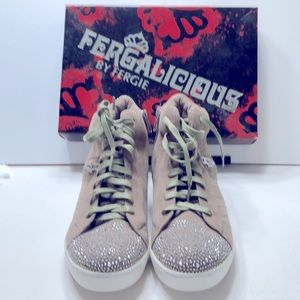 Fergalicious by Fergie Sneaker taupe size 10